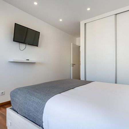 Serene Blue 1 Bdr Flat With Balcony By Lovelystay Portimão Extérieur photo