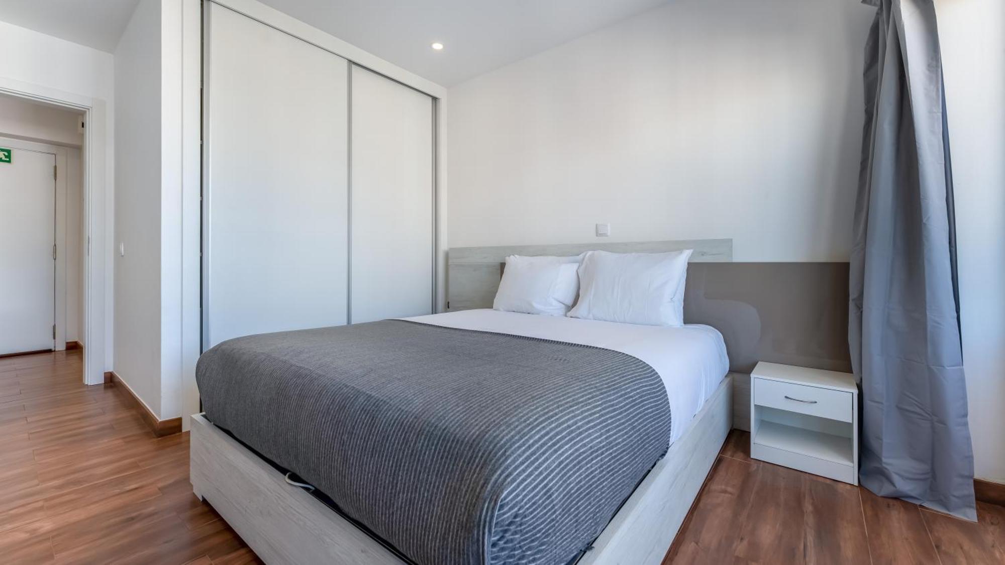 Serene Blue 1 Bdr Flat With Balcony By Lovelystay Portimão Extérieur photo