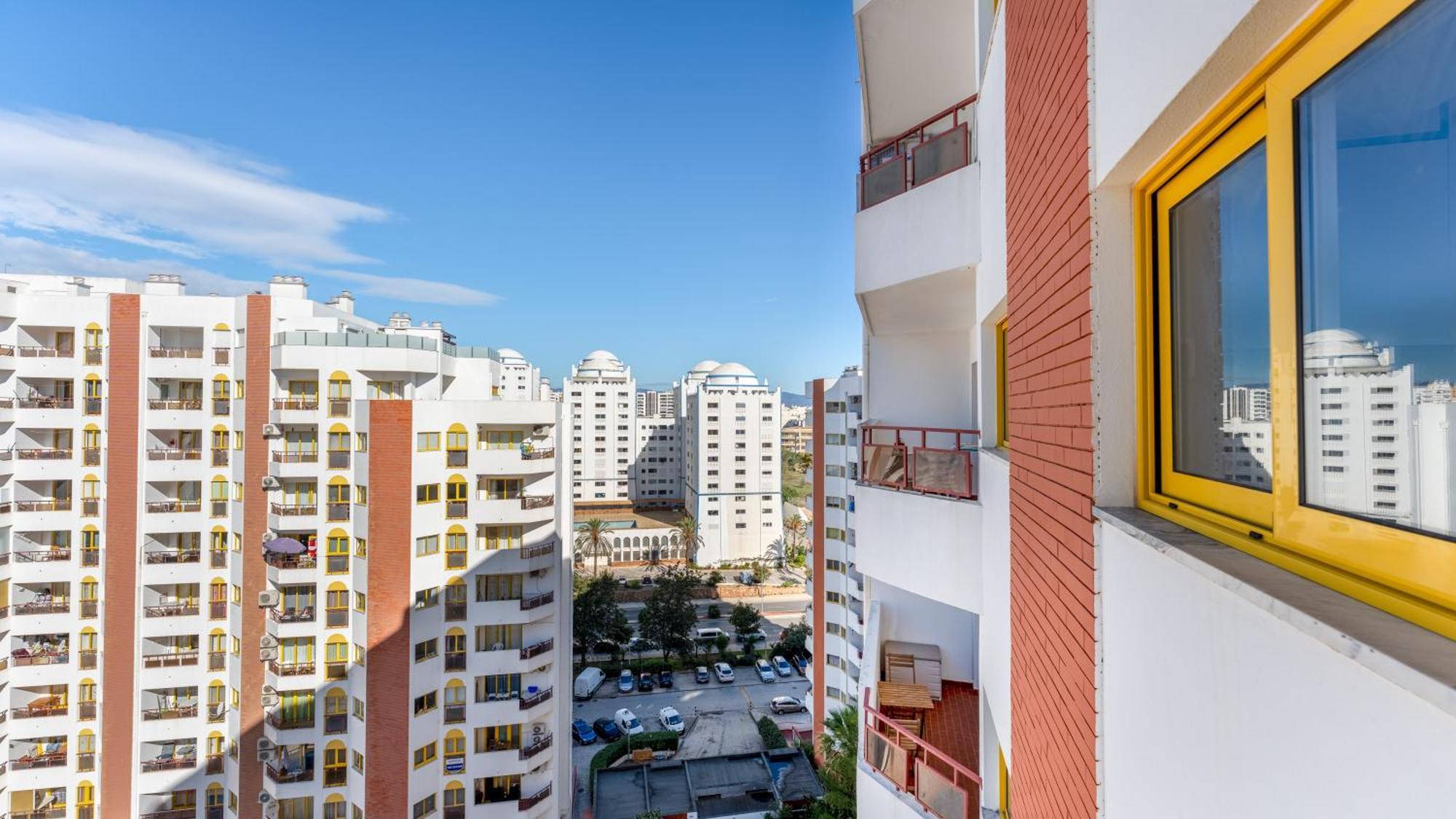 Serene Blue 1 Bdr Flat With Balcony By Lovelystay Portimão Extérieur photo